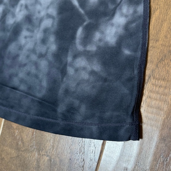 Lululemon Black and Gray Tie Dye Tank Top - Picture 3 of 11